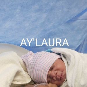 Meet your Posher, Laura